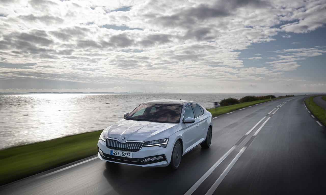 Skoda Superb iV Front