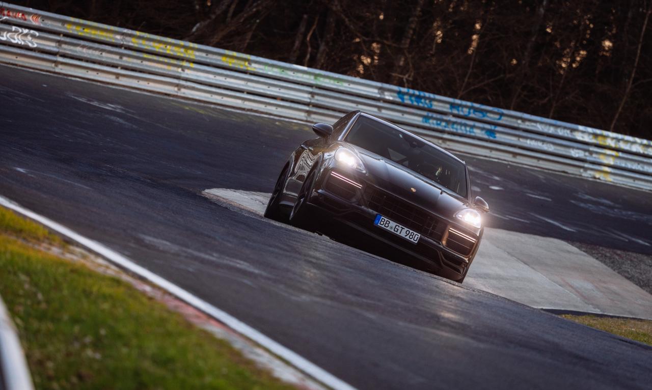 Porsche Cayenne Rekord Nordschleife Front