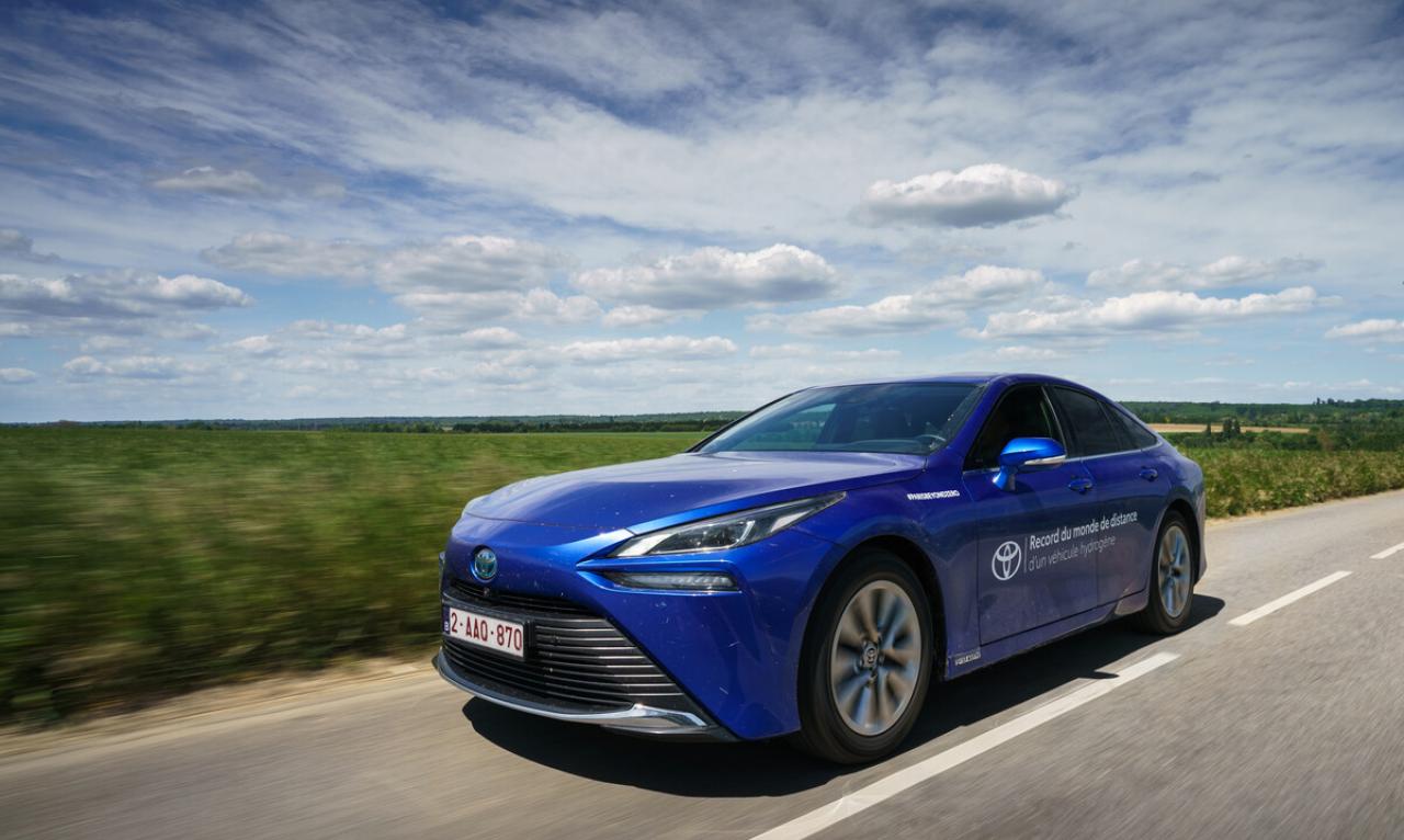 Toyota Mirai Rekordfahrt Front