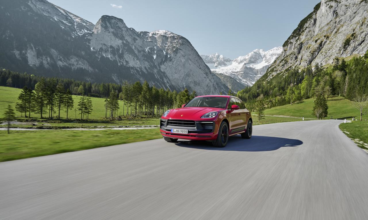 Porsche Macan Front