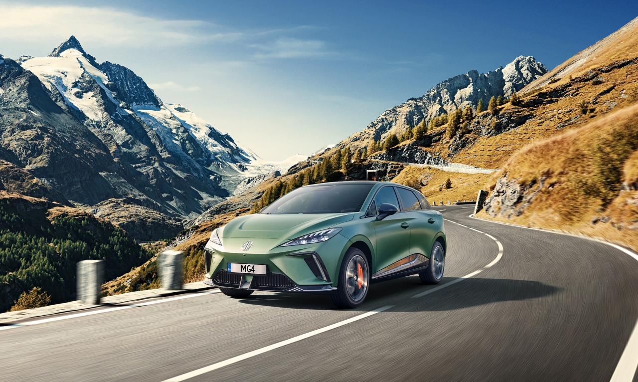 MG4 XPower Front/Seite in Fahrt