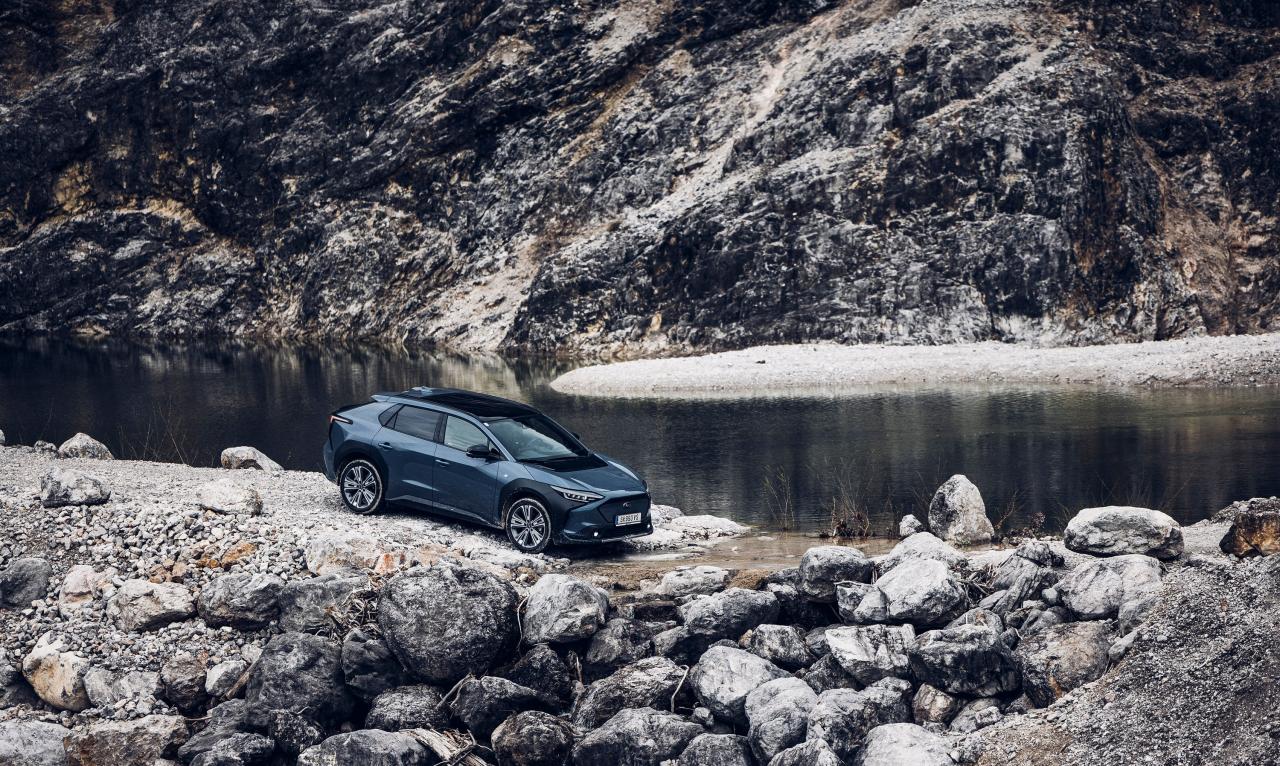 Subaru_1.jpg Subaru Solterra Seite/Fornt