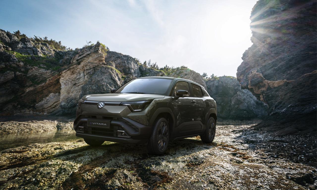 Suzuki e Vitara Front/Seite