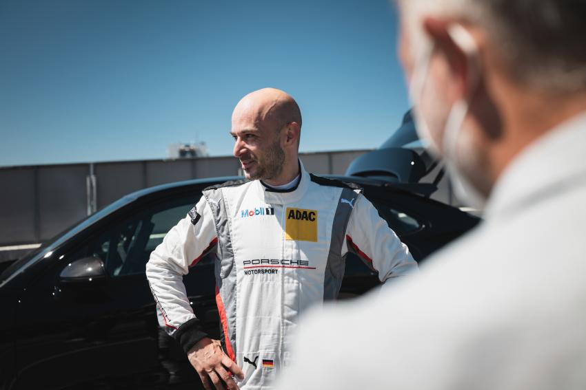 Porsche Cayenne Rekord Nordschleife Lars Kern