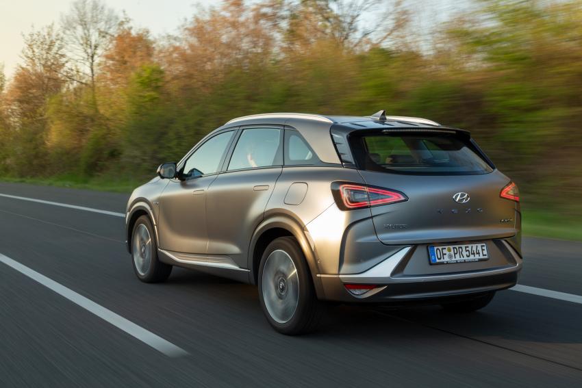 Auch die Heckansicht des Nexo ist durchaus futuristisch