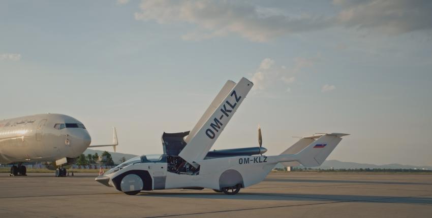 AirCar Prototyp 1 Transformation zum Auto Seite