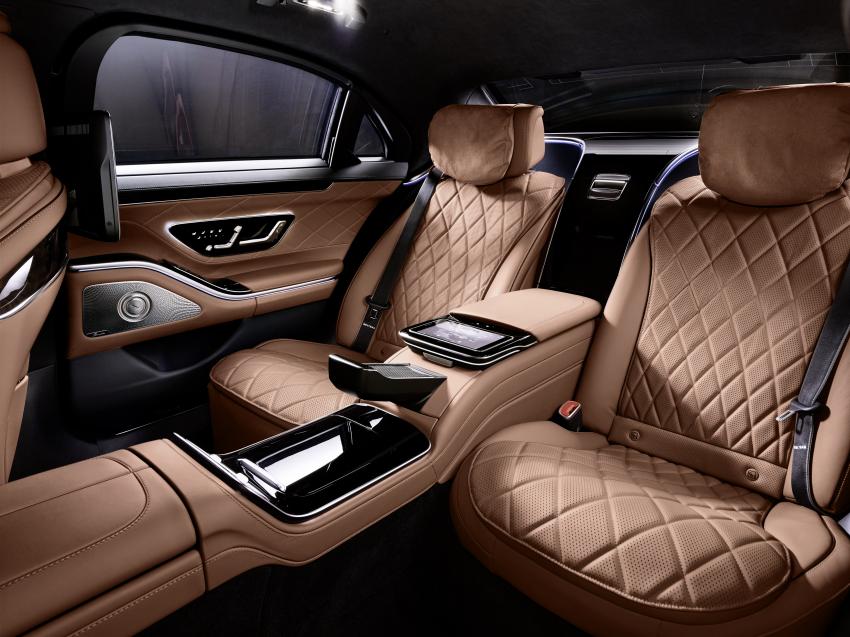 Mercedes-Benz S-Klasse GUARD 7.jpg Mercedes-Benz S-Klasse GUARD Rückbank