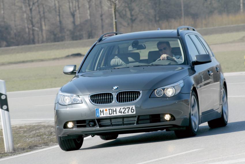 BMW 545i Touring Front