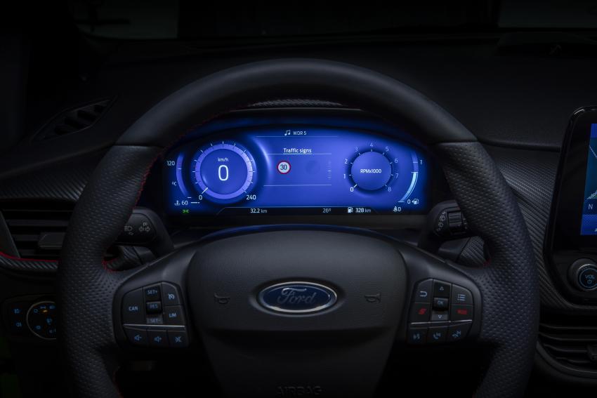 Ford Fiesta Facelift Lenkrad und digitale Instrumententafel