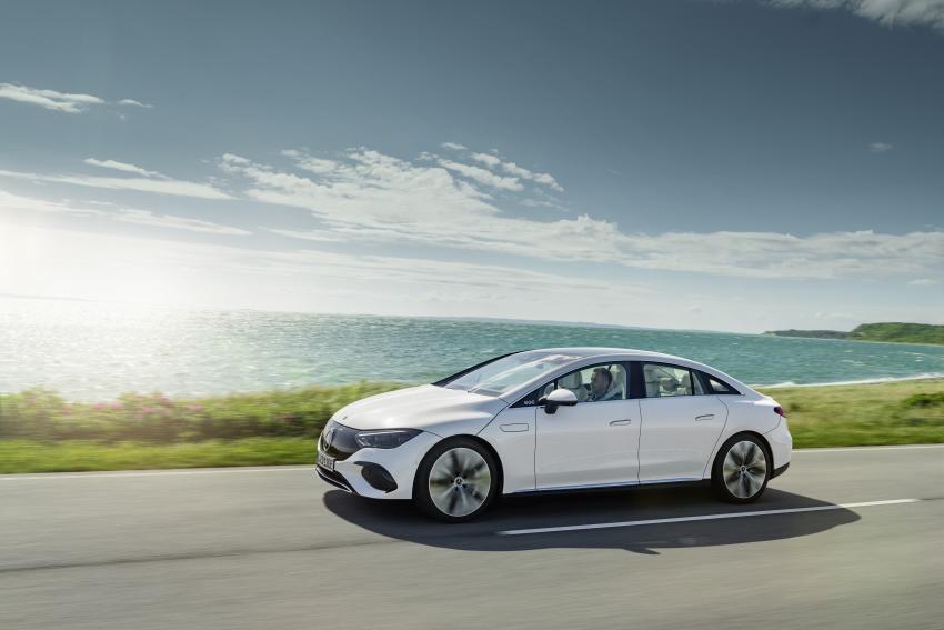 Mercedes-Benz EQE Front