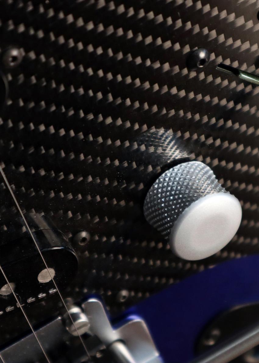 Fender Lexus LC Stratocaster 4.jpg Fender Lexus LC Stratocaster Detail Drehknopf