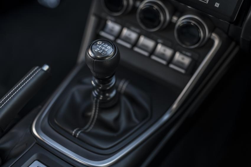 Toyota GR 86 Detail Mittelkonsole Schaltknauf