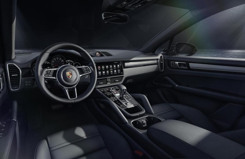 Porsche Cayenne Platinum Edition Cockpit