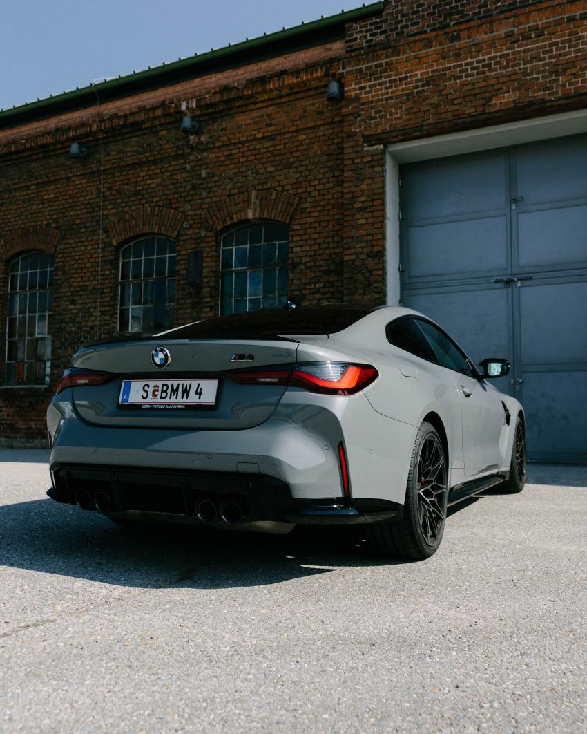 Dicke Endrohre - Vier an der Zahl. Output? Massig!