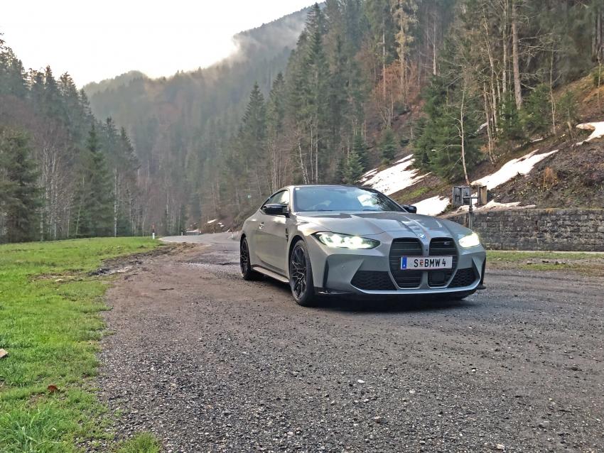 Ja, es ist nur ein Handyfoto - nicht einmal ein besonders gutes. Aber Feste soll man feiern, wie sie fallen - und Fotos soll man schießen, wenn es halt passt. Und es hat gepasst!