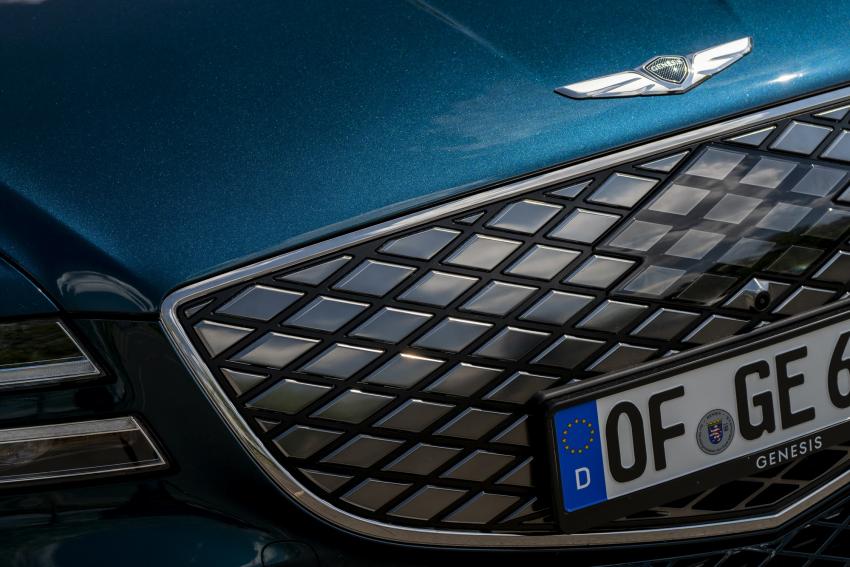 Genesis G80 Electrified Grill