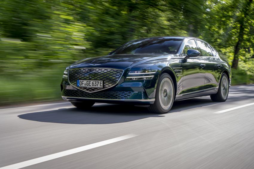 Genesis G80 Electrified in Fahrt