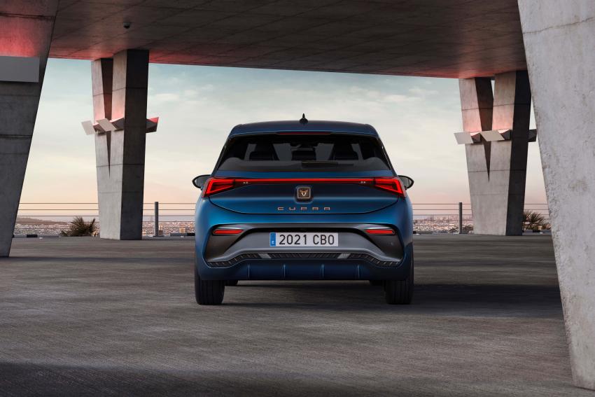 004 CUPRA BORN Aurora Blue high.jpg Cupra Born