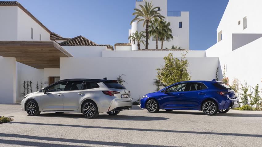 Toyota Corolla Kombi und Toyota Corolla Hatchback Heck/Seite