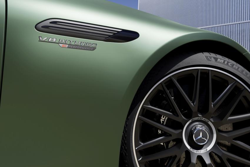 06_Mercedes SL.jpg Mercedes-AMG SL 63 S E Performance Detail Kotflügel Logo
