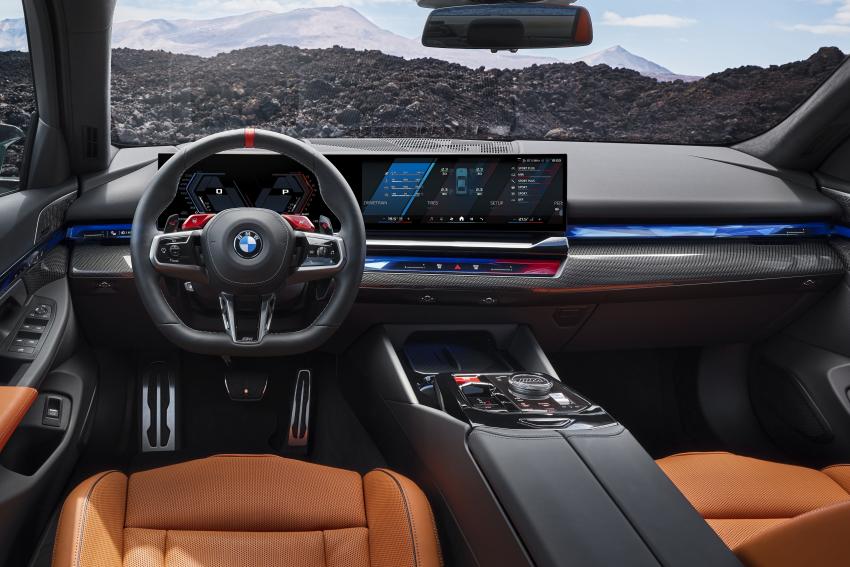 BMW M5 Cockpit