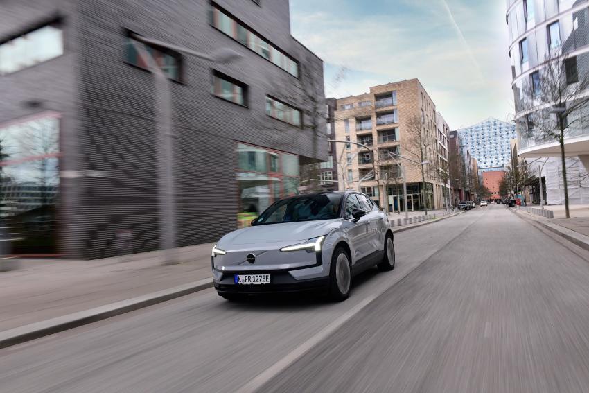 BU19.jpg Volvo EX30