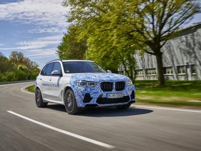 BMW i Hydrogen Next Front