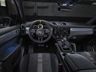 Porsche Cayenne Turbo GT Cockpit