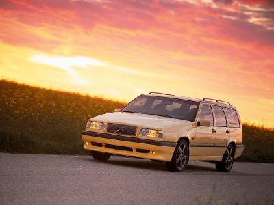 Volvo 850 T5-R Front