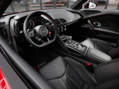 Audi R8 V10 performance RWD Cockpit