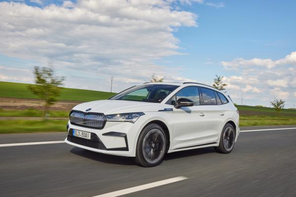 Skoda Enyaq iV Sportline Front