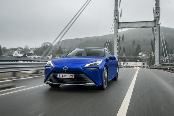 Toyota Mirai Front