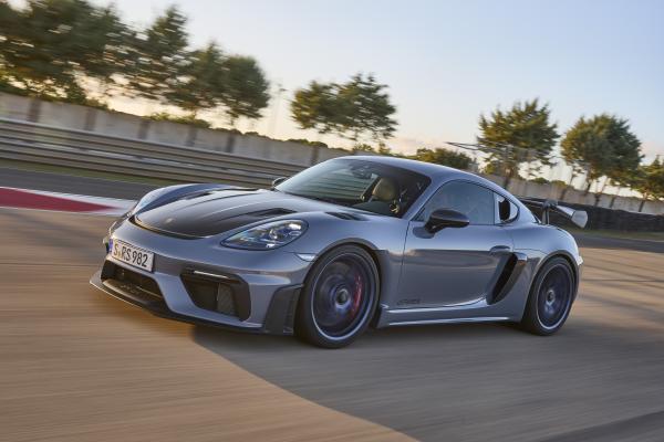 Porsche 718 Cayman GT4 RS Front