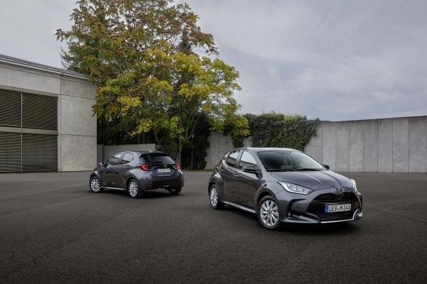 Mazda2 Hybrid Front und Heck