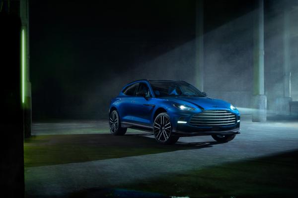Aston Martin DBX707 Front