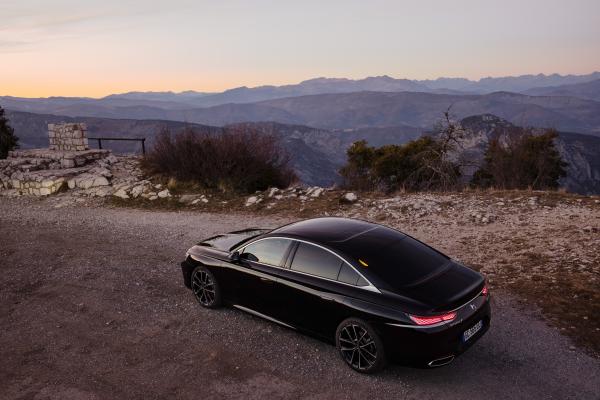 DS 9 E-Tense von oben