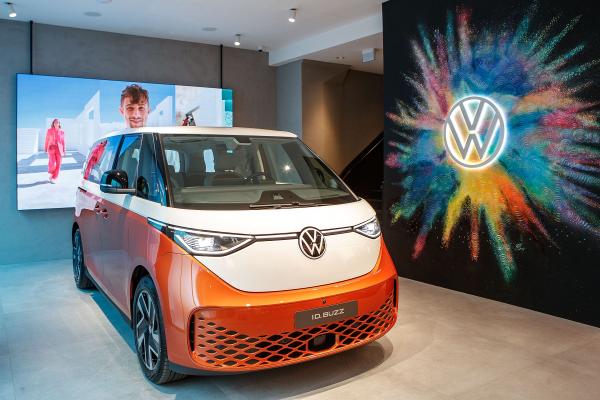 VW ID.Buzz dreiviertel Frontalansicht