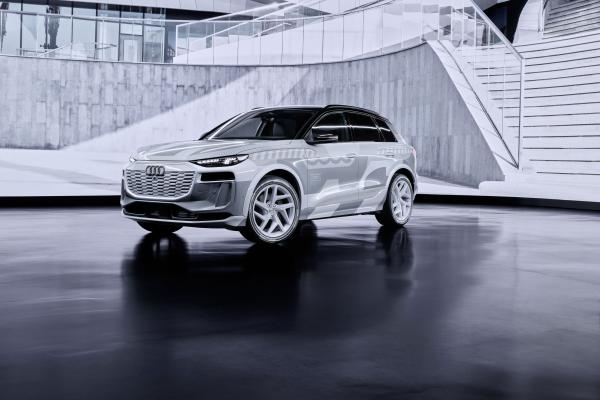 Audi Q6 e-tron Prototyp Front/Seite