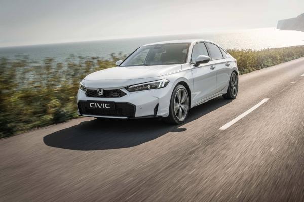 Honda Civic Front/Seite in Fahrt