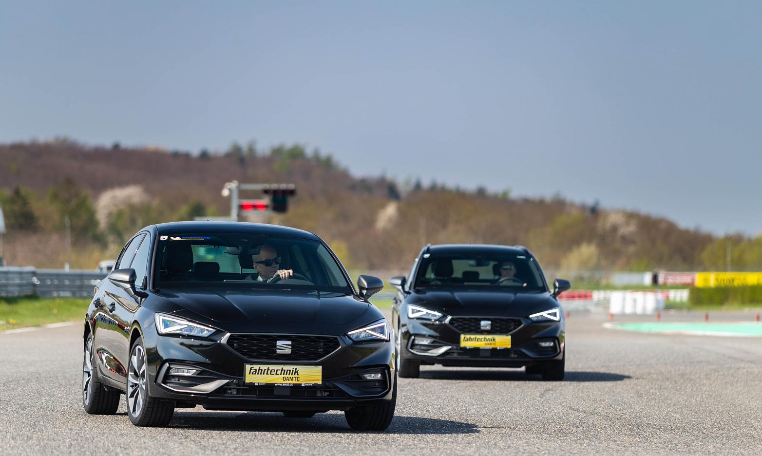Seat Leon der ÖAMTC Fahrtechnik dynamisch
