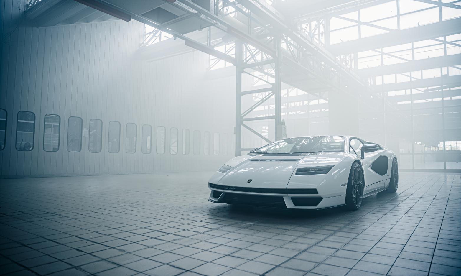 Lamborghini Countach Front