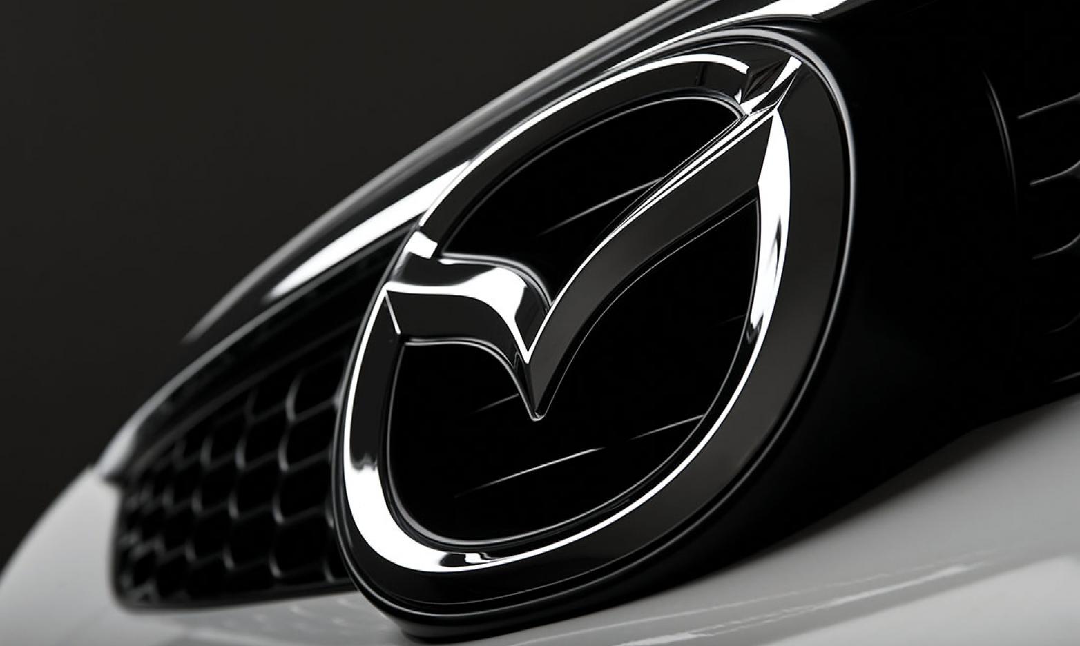 Mazda CX-9 Front Detail Logo