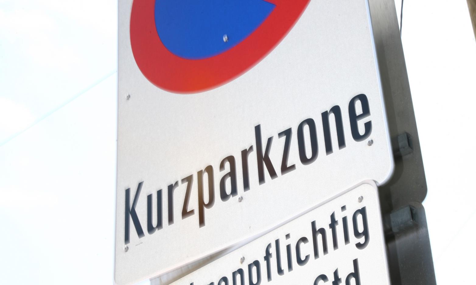 Kurzparkzone Schild