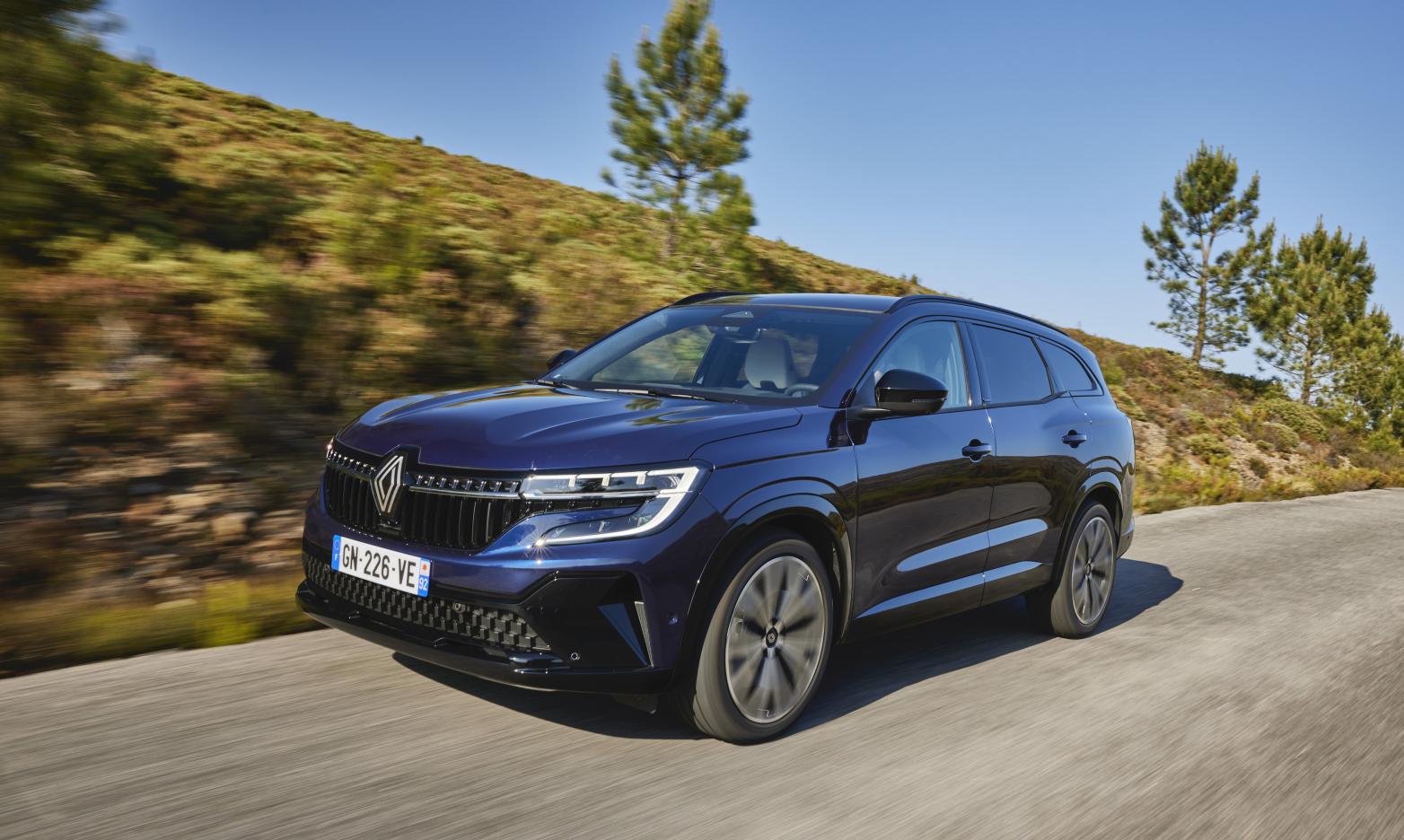 Renault Espace Front/Seite in Fahrt