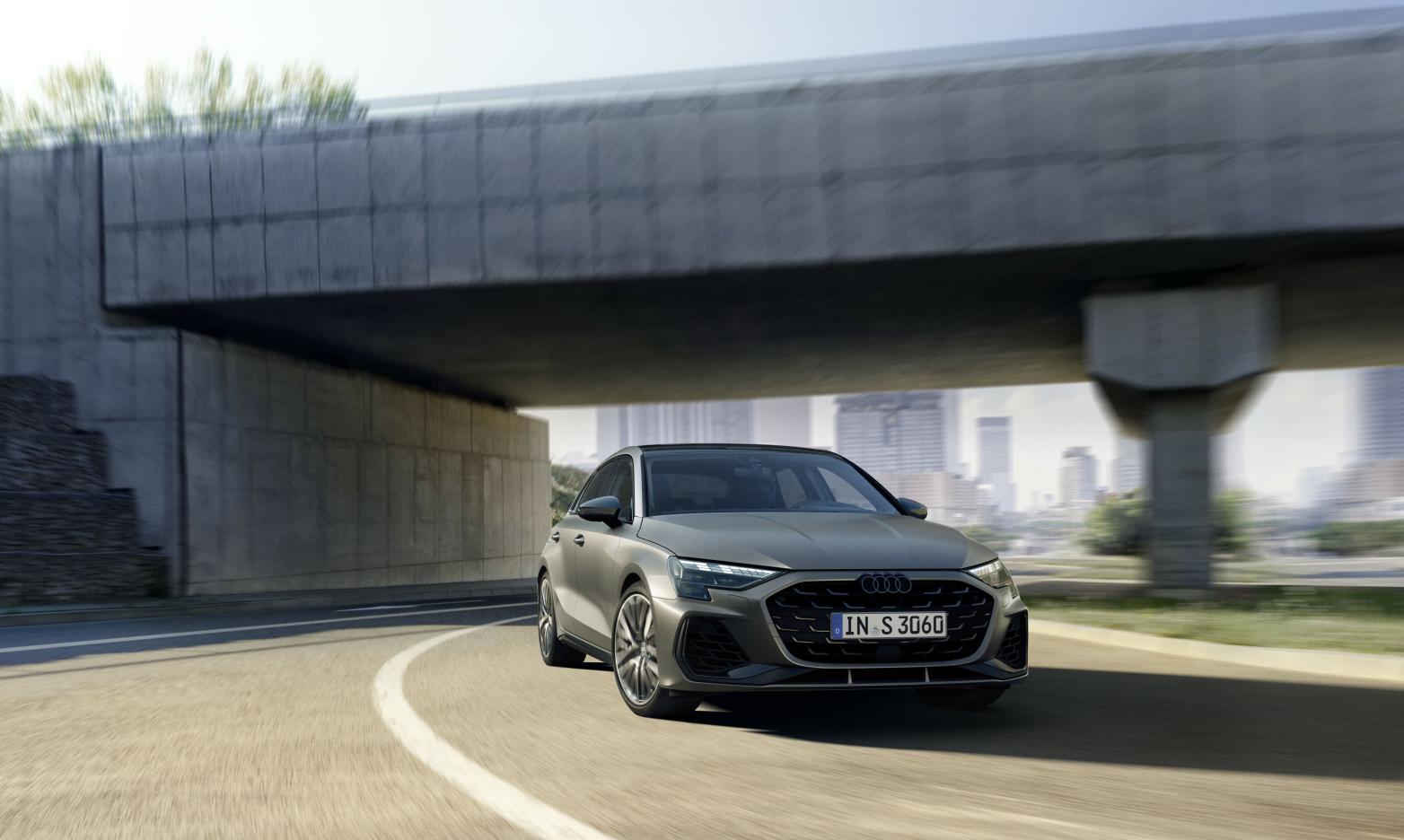 Audi S3 Front/Seite in Fahrt