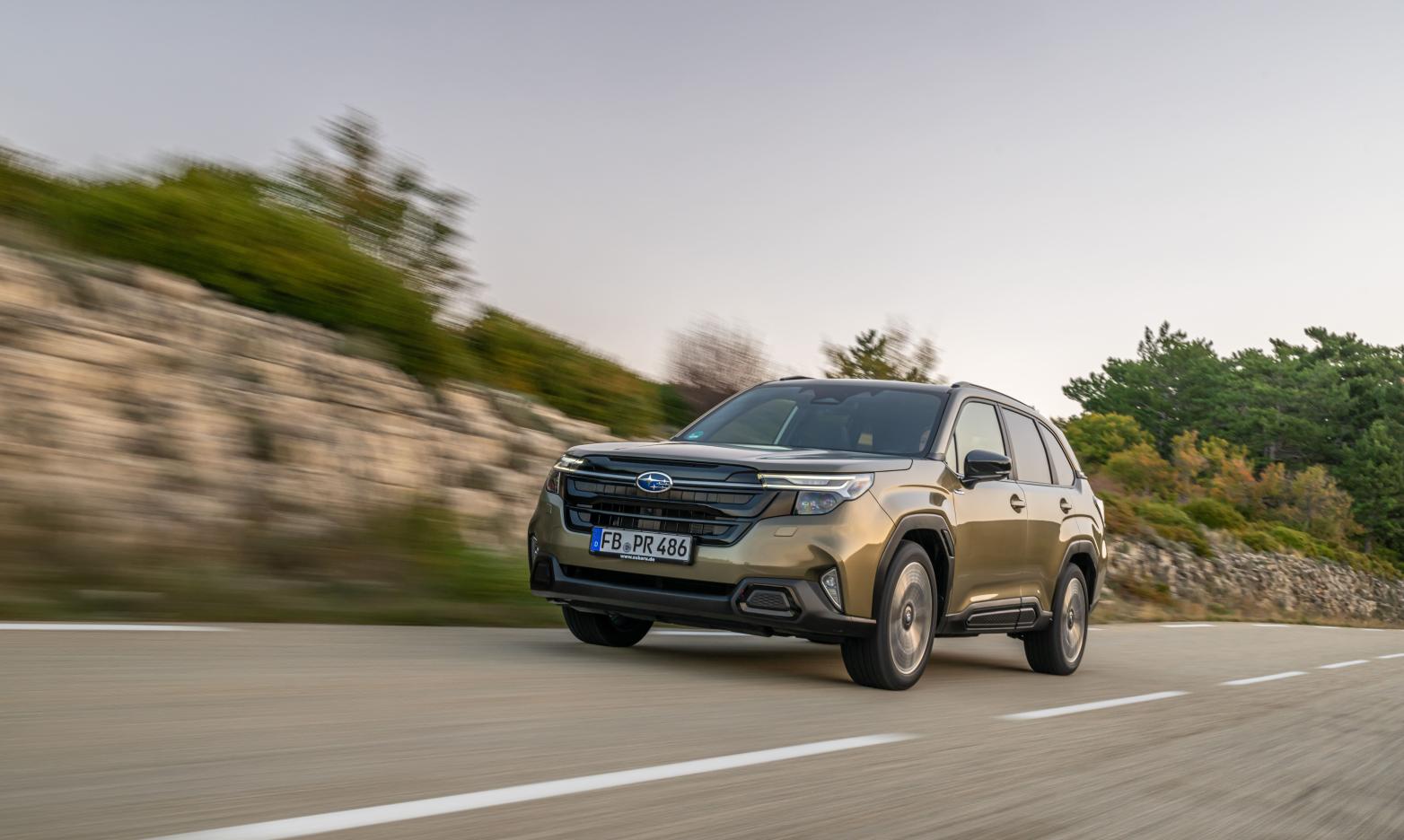 Subaru Forester Front/Seite in Fahrt