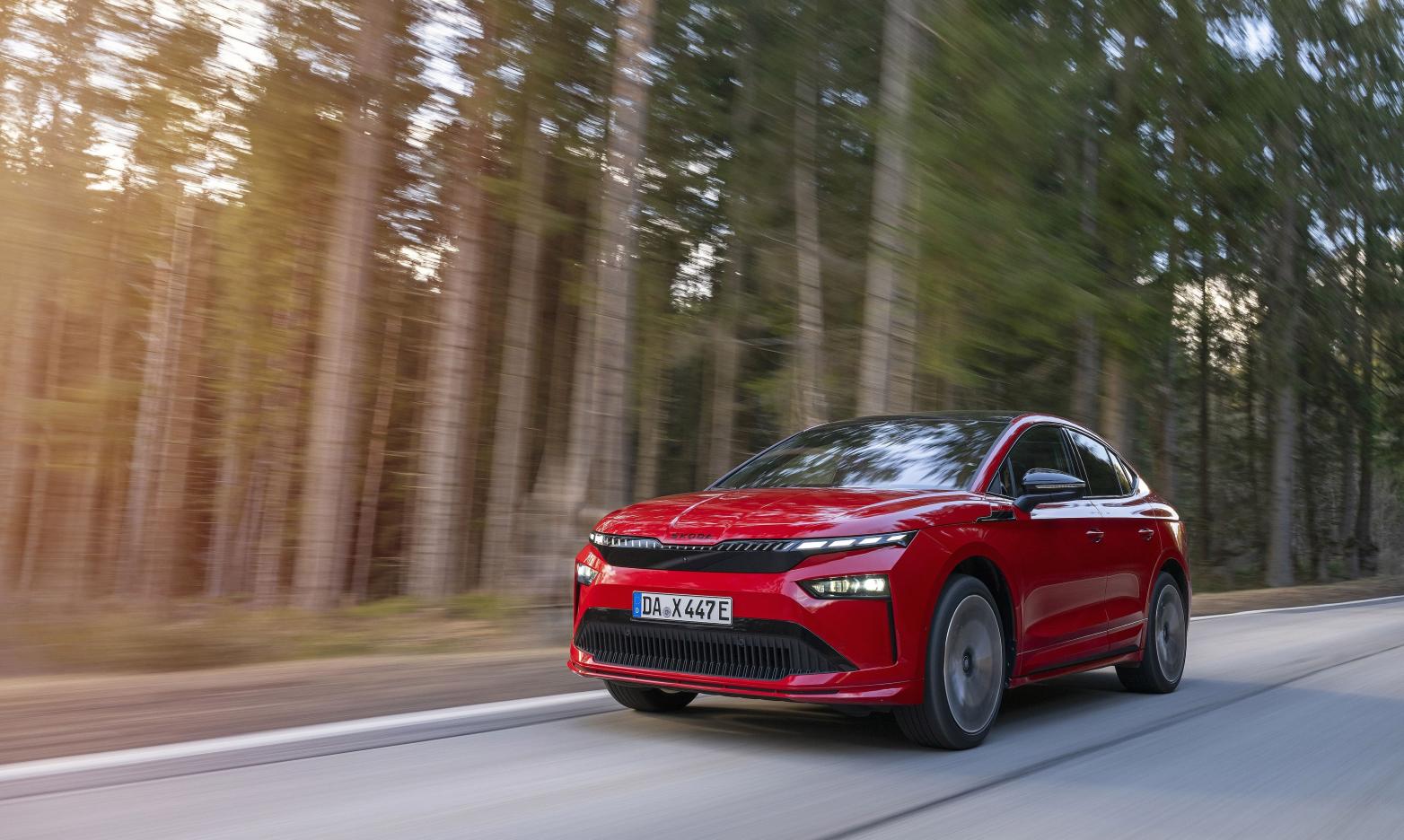 Škoda Enyaq Coupé Front/Seite in Fahrt
