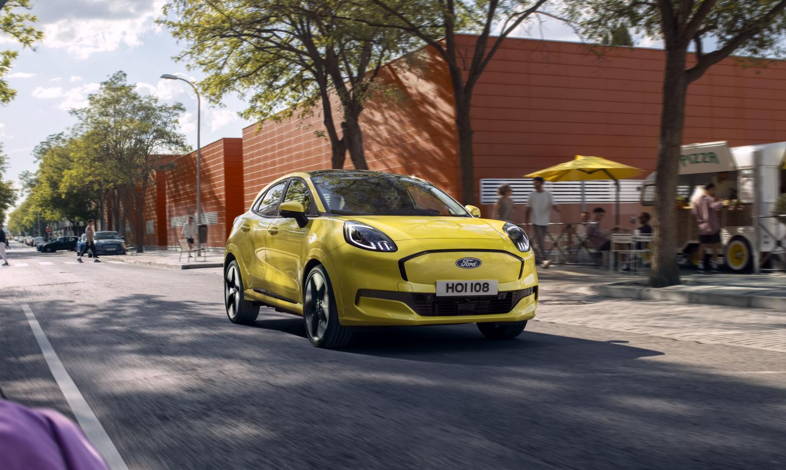 Ford Puma Gen-E Front/Seite in Fahrt